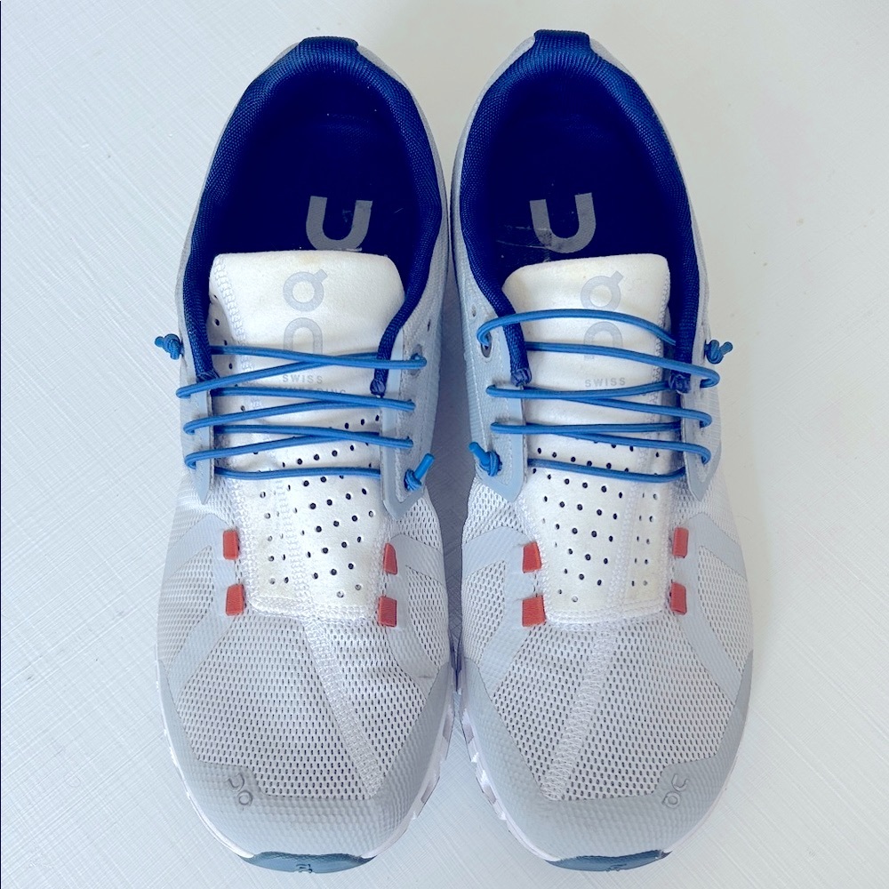 On Running Up Women’s Silver and Blue Athletic Shoes